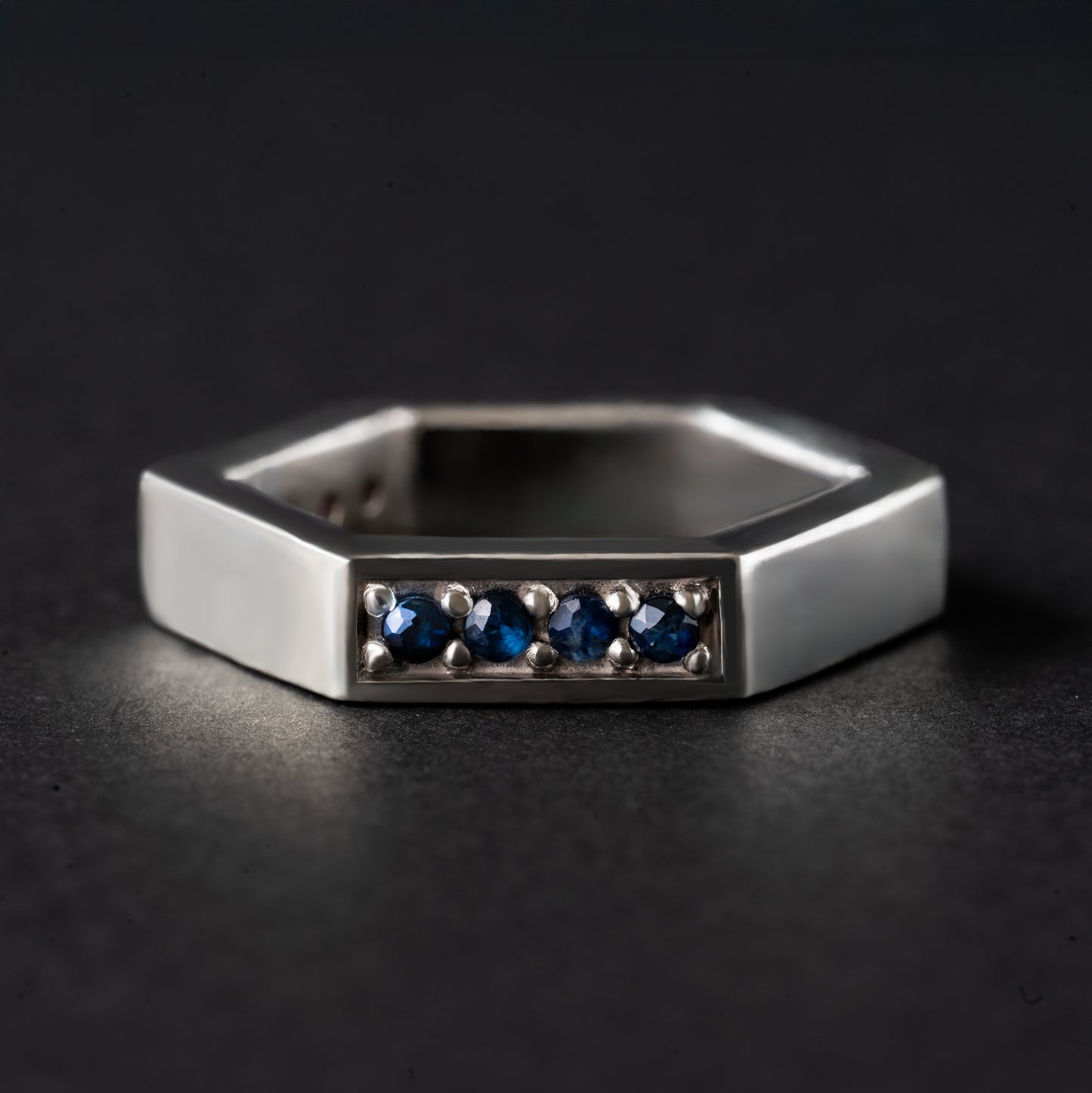 Multiple-Trinity Hue Ring‐Heavy SV