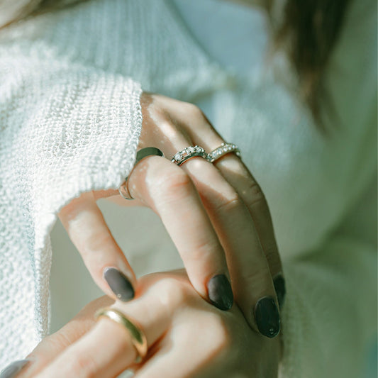 Edgy-Crack Harf Eternity Ring‐WG【LGD】