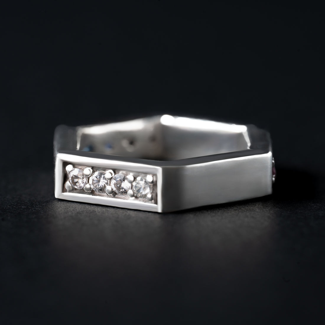 Aspect-Trinity Hue Ring‐Heavy - SV