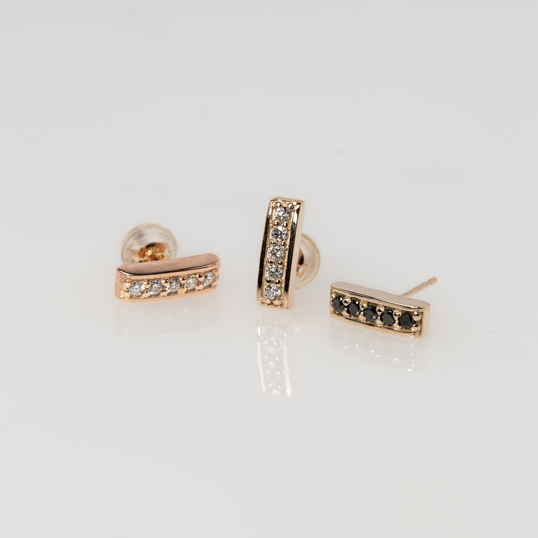 Arch Stud  Piace【DIA-BK】