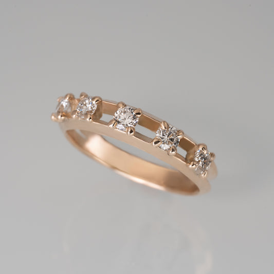 Edgy-Crack Harf Eternity Ring‐YG【DIA】